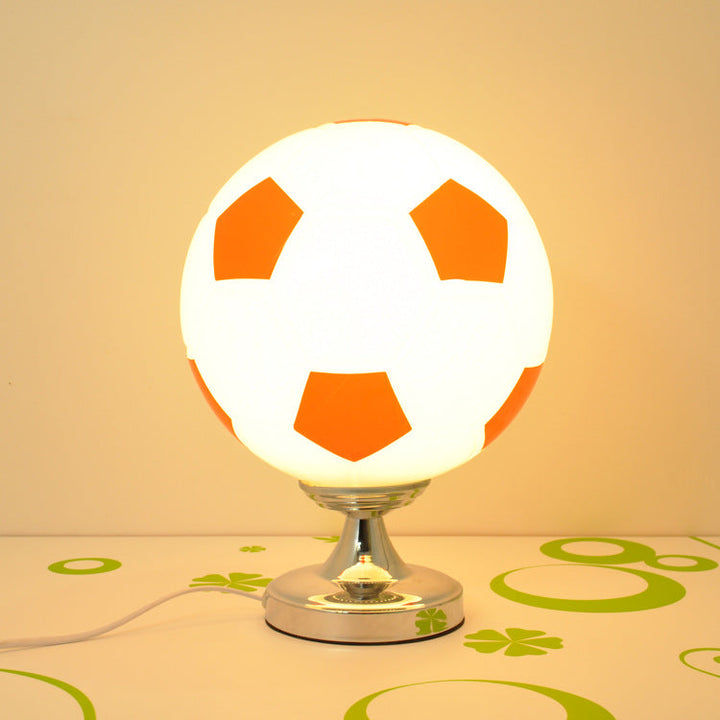 Lámpara de Mesa de 1 Luz con Pantalla de Fútbol de Hierro y Vidrio Creativo Contemporáneo para Dormitorio 