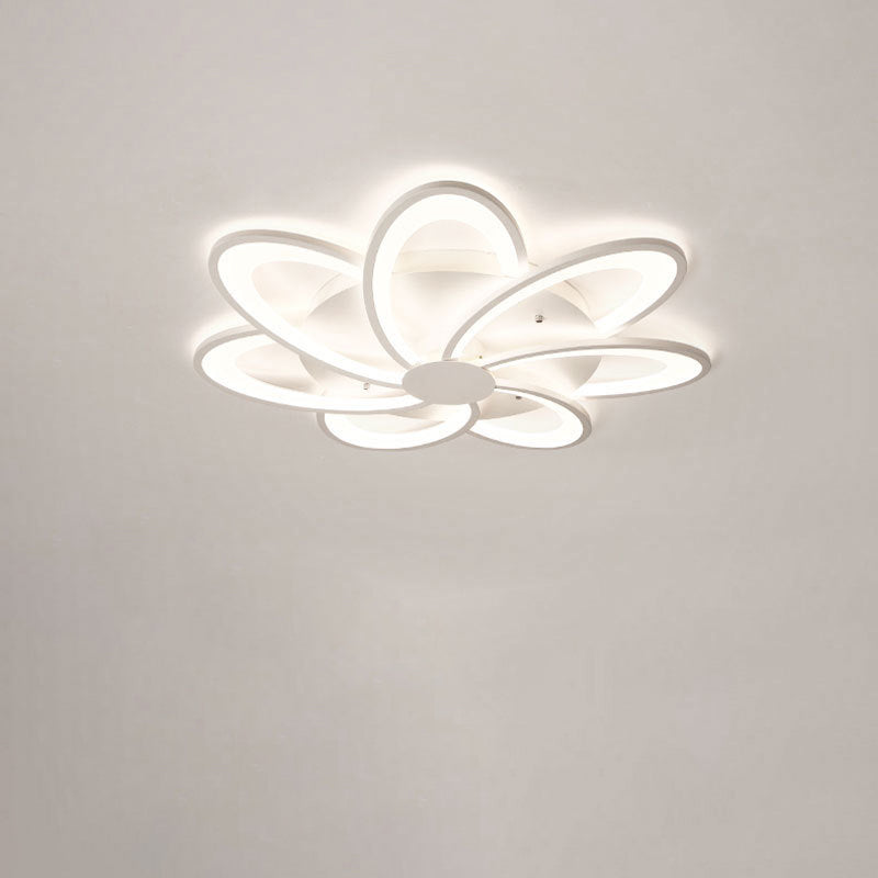 Zeitgenössische kreative Blütenblatt Hardware Acryl LED Semi-Flush Mount Deckenleuchte für Wohnzimmer 