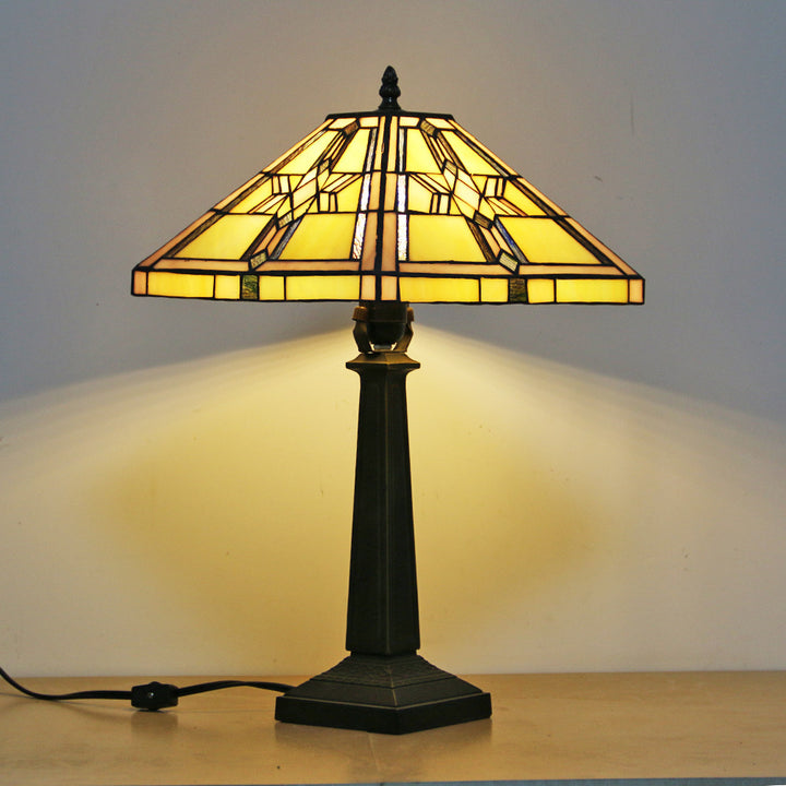Traditionelle Tiffany Conic Diamond Deer Legierung Glas 1-Licht Tischlampe für das Studium 