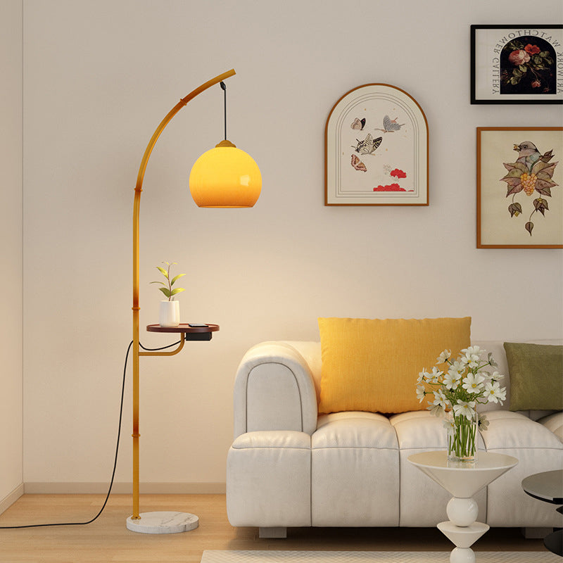 Traditionelle Vintage-Stehlampe mit Mondlicht und Glaskugelschirm und Marmorsockel, 1 Licht, fürs Arbeitszimmer 