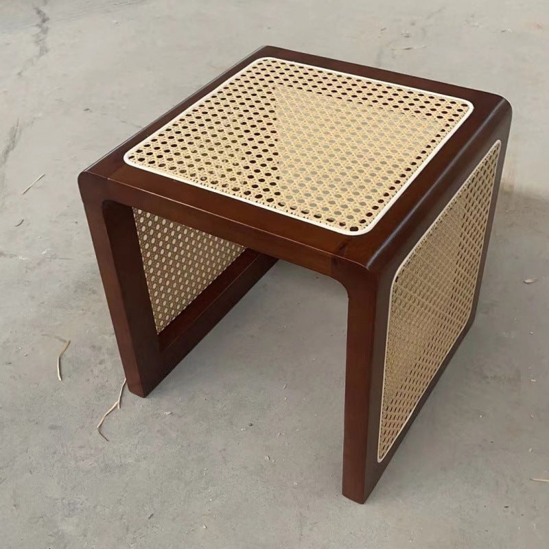 Traditioneller quadratischer Couchtisch aus massivem Holz mit Vintage-PE-Rattangeflecht für das Wohnzimmer 