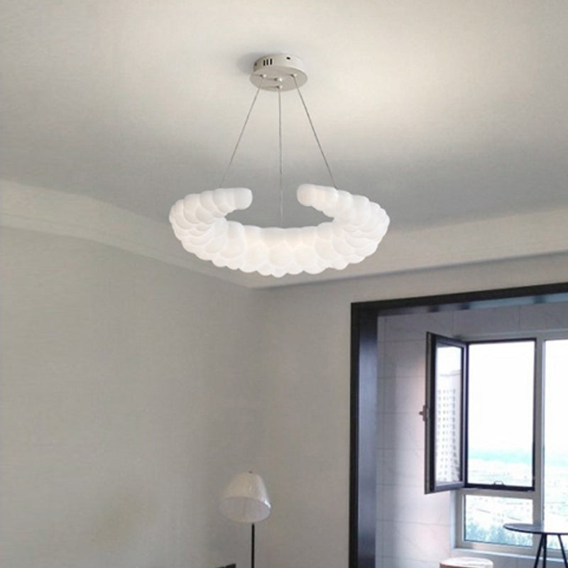 Lustre LED en fer et plastique minimaliste moderne pour salon 