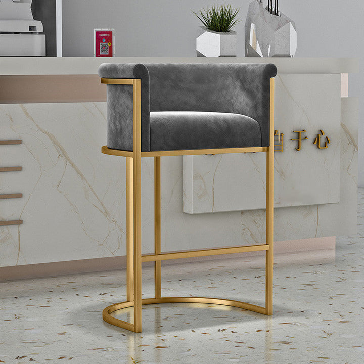 Tabouret de bar contemporain nordique carré à demi-rond en velours et fer avec dossier et accoudoirs pour salle à manger 