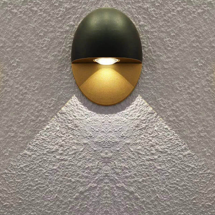مصباح حائط LED خارجي مقاوم للماء من الألومنيوم بشكل بيضاوي بتصميم عصري بسيط للفناء الخارجي 