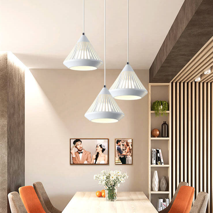 Moderne minimalistische Eisenhohl-Diamantform 1/3-Licht Insel Licht Kronleuchter 