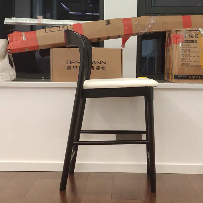 Tabouret de bar contemporain rétro à cadre carré en bois massif, revêtu de similicuir, dossier bas et repose-pieds pour salle à manger 
