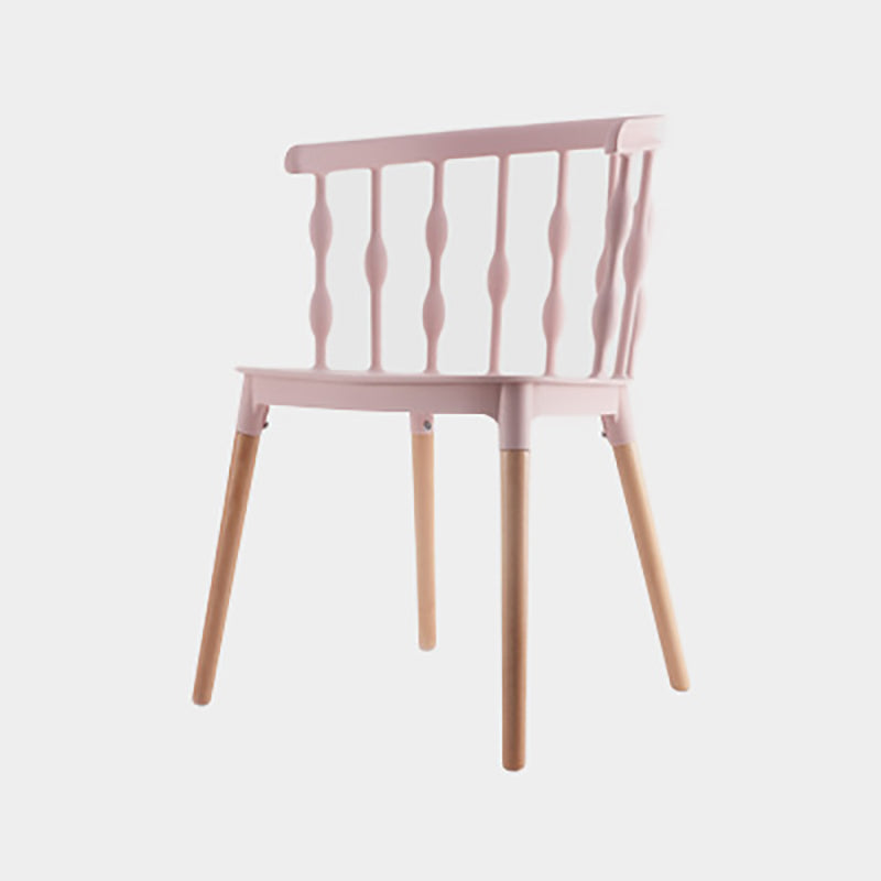 Chaise de salle à manger en plastique PP à lanières verticales créatives contemporaines avec dossier en hêtre pour salle à manger 