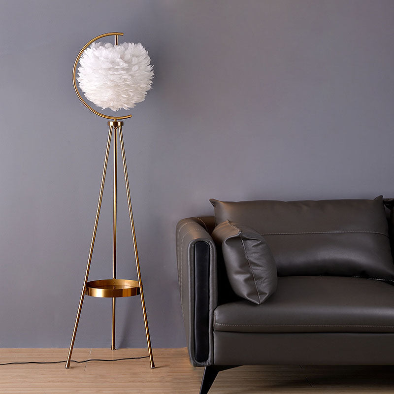 Zeitgenössische kreative Eisenfeder-Stativ Stehlampe mit 1 Licht für das Schlafzimmer 