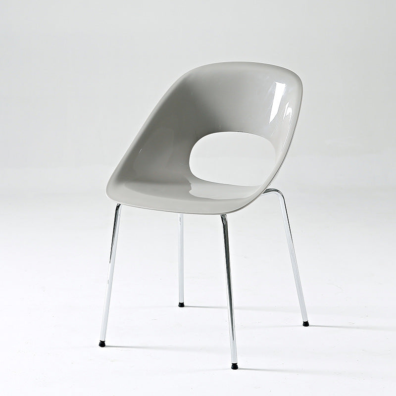 Silla de comedor contemporánea y creativa con respaldo cuadrado calado de plástico y hierro para comedor 