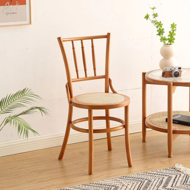 Traditionelle runde Vintage-Esszimmerstuhl-Rückenlehne aus zylindrischem Lindenholz mit Rattan-Optik für das Wohnzimmer 