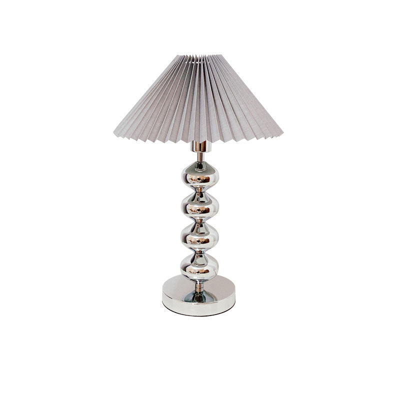 Lámpara de Mesa Moderna de Lujo Ligero Simple con Pliegues de Hierro Forjado de 1 Luz 