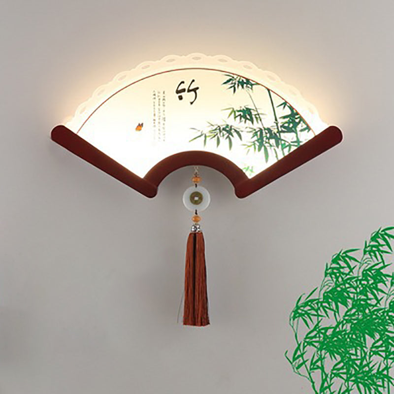 Aplique de pared LED con pantalla de elementos de planta acrílicos festoneados tradicionales chinos y borde de madera para sala de estar 