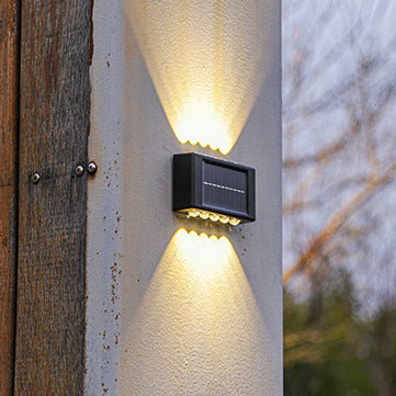 مصباح حائط LED مستطيل مقاوم للماء من ABS PVC بتصميم بسيط عصري للطاقة الشمسية للفناء الخارجي 