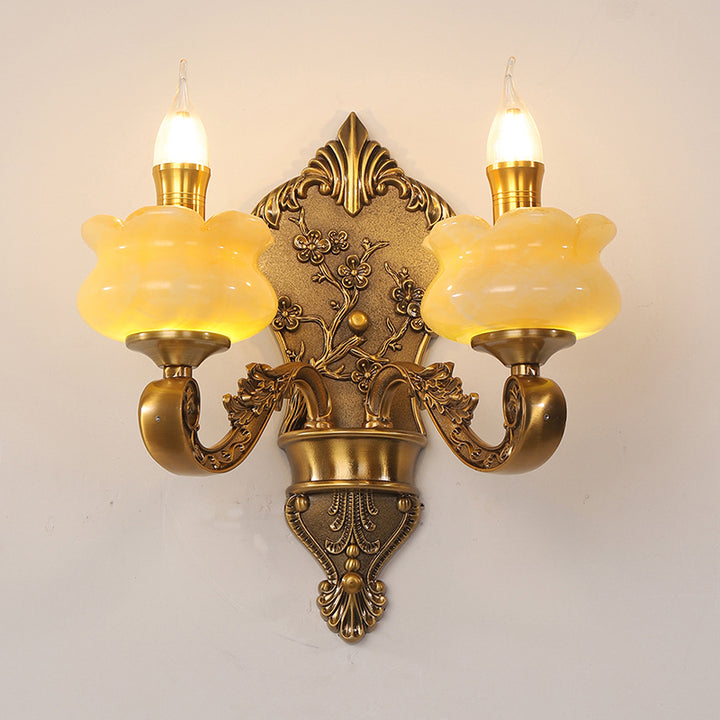 Traditioneller europäischer Kerzenständer mit Blumenmuster aus Zinklegierung und Jadekristall, 2-flammige Wandleuchte für Wohnzimmer 