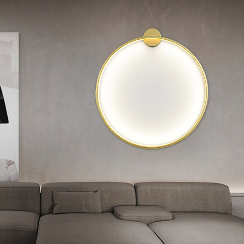 مصباح حائط LED دائري من الألومنيوم والأكريليك بتصميم حديث وبسيط لغرفة النوم 