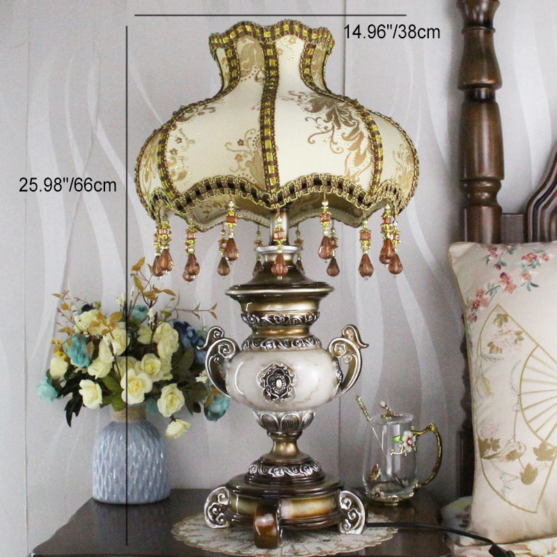 Lámpara de mesa de 1 luz con base de resina y tela tradicional europea para dormitorio 