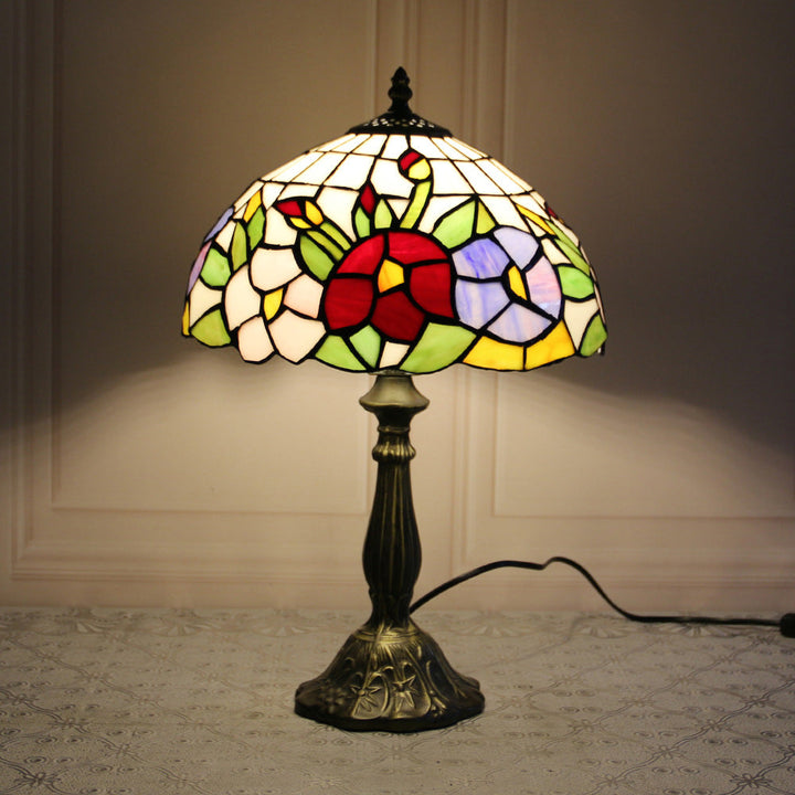 Abat-jour en dôme en verre teinté Tiffany traditionnel Base en alliage de lotus Lampe de table à 1 lumière pour chambre 