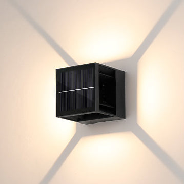 Applique murale extérieure étanche à LED solaire carrée en ABS à la simplicité contemporaine pour jardin 