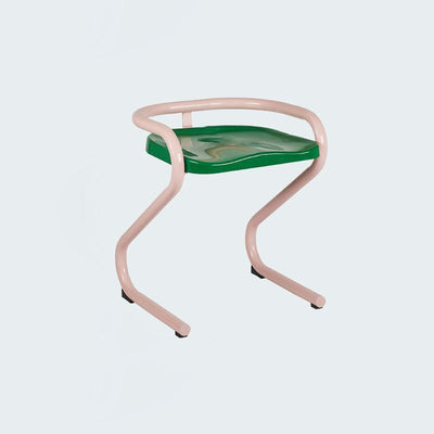 Chaise de salle à manger moderne mi-siècle avec cadre incurvé en plastique ABS et métal, dossier et accoudoirs 