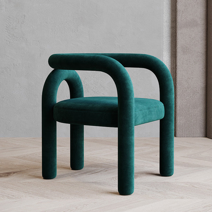 Chaise contemporaine en velours scandinave incurvé avec dossier en acier au carbone pour salon 