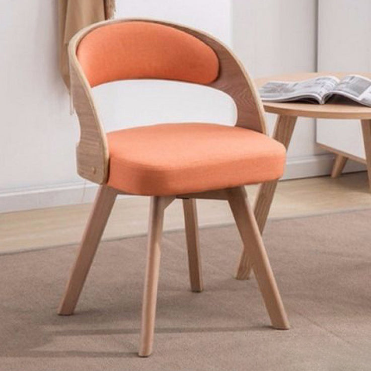 Silla de comedor con patas de madera contemporáneas nórdicas tapizadas en tela, respaldo curvado para comedor 