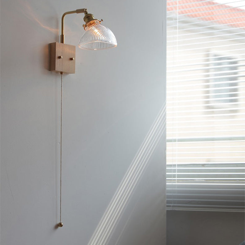 Lampe murale à tirette hémisphérique en bois, laiton, verre et fleur japonaise traditionnelle à 1 lumière pour chevet 