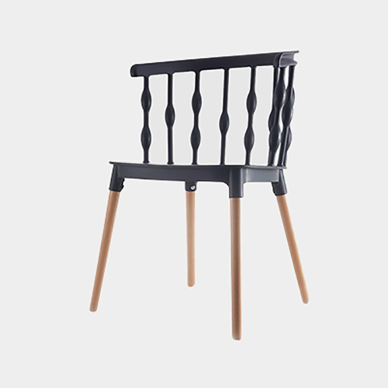 Chaise de salle à manger en plastique PP à lanières verticales créatives contemporaines avec dossier en hêtre pour salle à manger 
