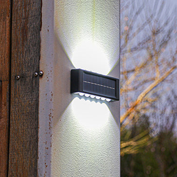 مصباح حائط LED مستطيل مقاوم للماء من ABS PVC بتصميم بسيط عصري للطاقة الشمسية للفناء الخارجي 
