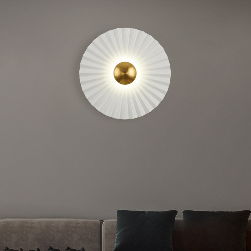 Applique murale LED contemporaine créative ronde à bord festonné pour salon 