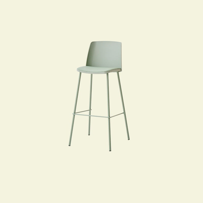 Taburete cuadrado minimalista moderno de cuero PU con respaldo y reposapiés de barra de hierro para comedor 
