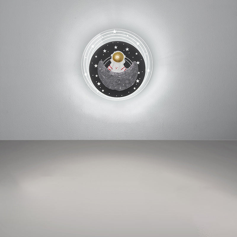 Lámpara de Aplique de Pared LED Redonda con Astronauta de Resina y Luna Estrellada Creativa Contemporánea para Sala de Estar 