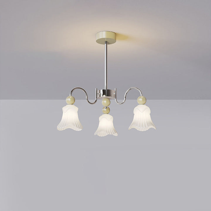 Moderne nordische Eisen-Glas-Blumenförmige Kugel 3/8-Licht-Kronleuchter für Wohnzimmer 