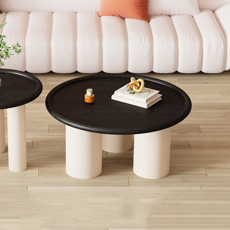 Moderner minimalistischer runder Couchtisch aus umweltfreundlichem Holzwerkstoff mit 4 Beinen für das Wohnzimmer 