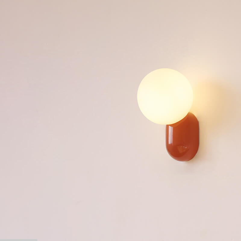 Macaron-Creme-Stil Harz-Glaskugel 1-Licht Wandleuchte 