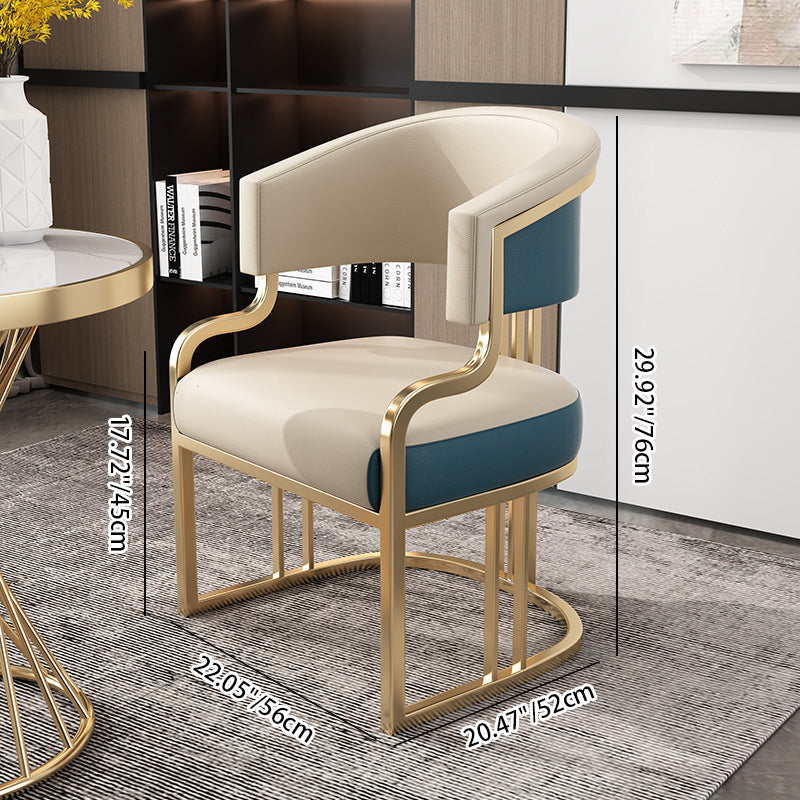 Moderner luxuriöser quadratischer Bogen-Faux-Nappa-Leder-Esszimmerstuhl aus Eisen mit Rückenlehne und Armlehnen für das Esszimmer 