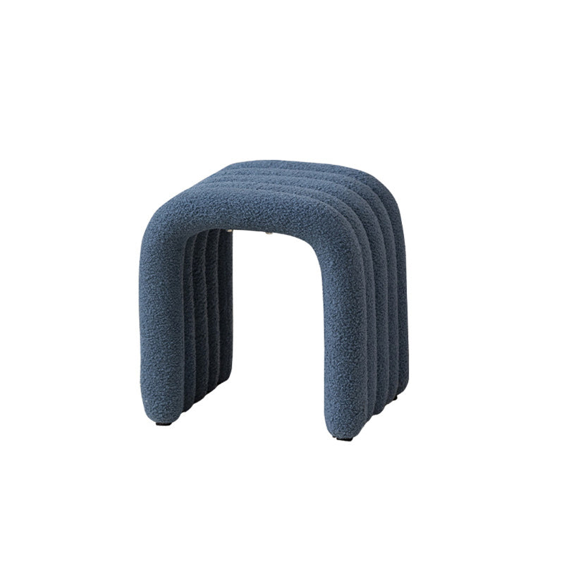 Taburete tocador contemporáneo nórdico con arco, estructura de acero al carbono y tapizado de tela sherpa, sin respaldo, para dormitorio 