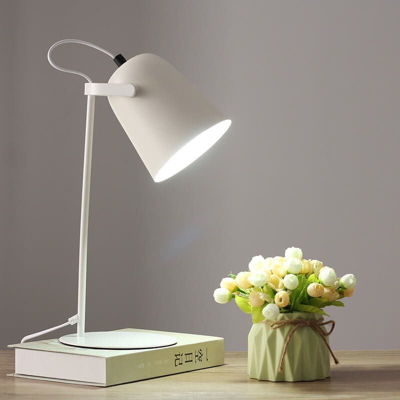 Nordic Macaron Farbe Kreatives Eisen-Eimer-Design 1-Licht Tischlampe 