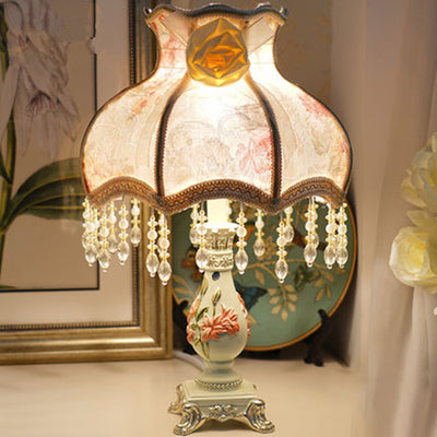 Traditional European Flower Pleated Fabric Resin Base 1-Light Table Lamp For Living Room