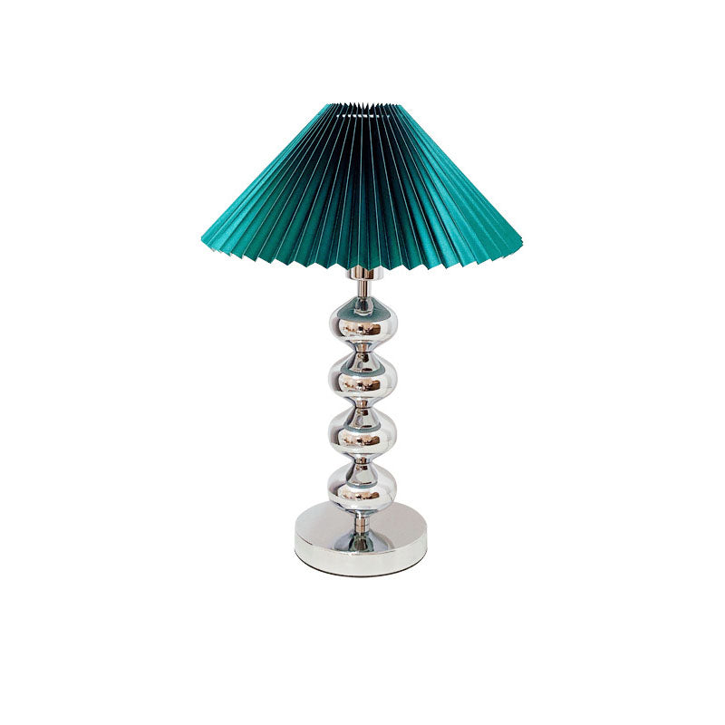 Lámpara de Mesa Moderna de Lujo Ligero Simple con Pliegues de Hierro Forjado de 1 Luz 