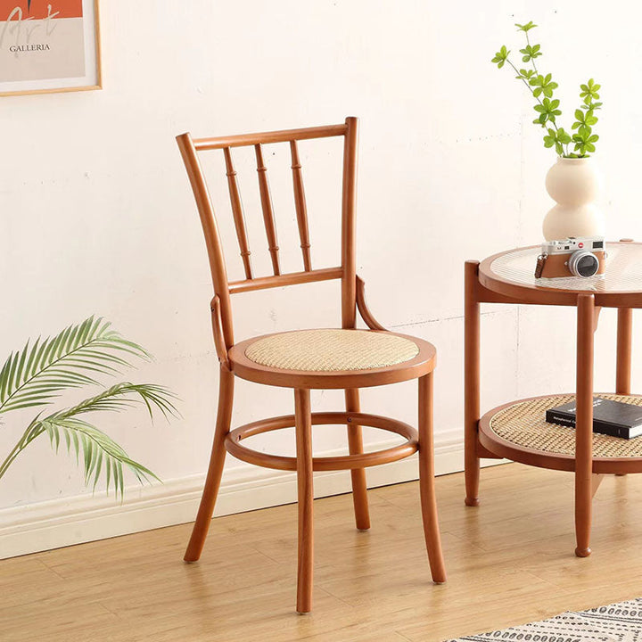 Traditionelle runde Vintage-Esszimmerstuhl-Rückenlehne aus zylindrischem Lindenholz mit Rattan-Optik für das Wohnzimmer 