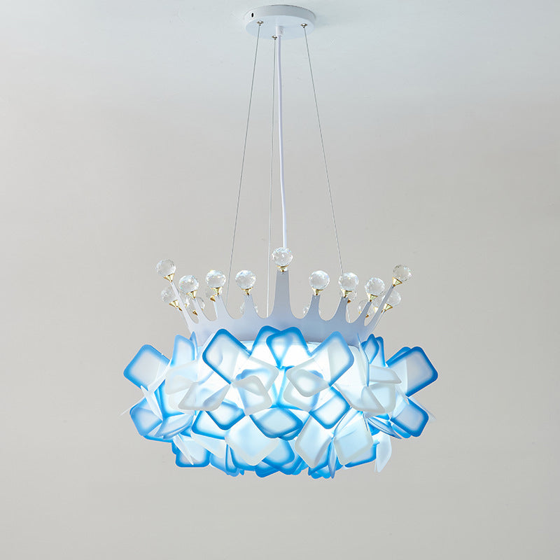 Zeitgenössische kreative Hardware Crown Decor PVC Petal Shade LED Pendelleuchte für Wohnzimmer 