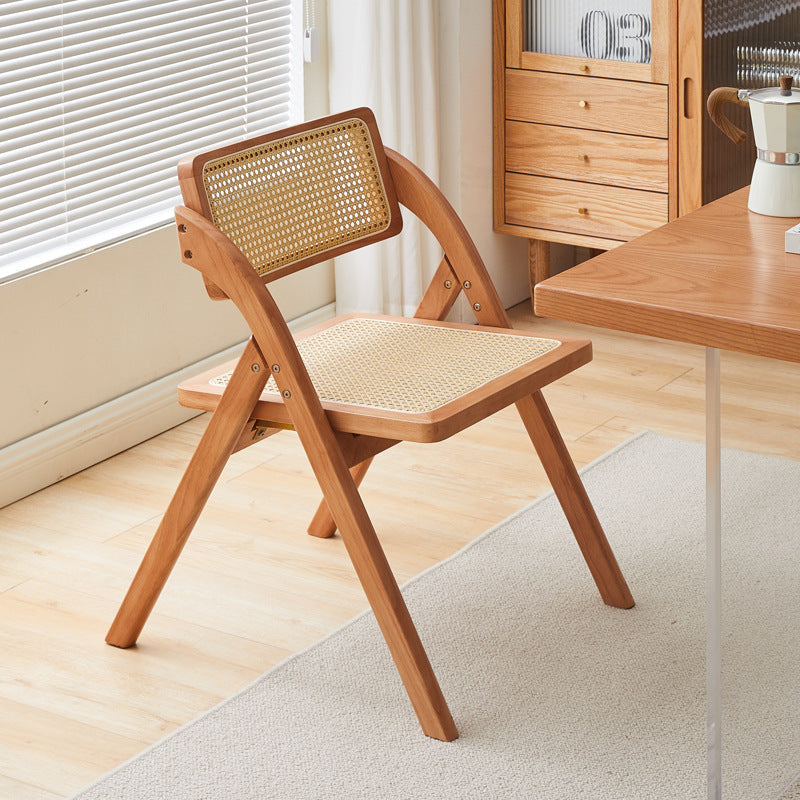Silla de comedor vintage tradicional cuadrada de ratán PE y madera de caucho con respaldo para comedor 