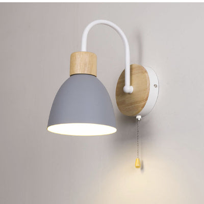 Moderne minimalistische Macaron gebogene Stange Runde Tasse Eisen Holz 1-Licht Wandleuchte Lampe für Schlafzimmer