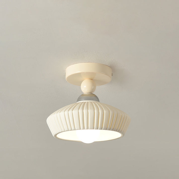 Luz de techo semiempotrada de 1 luz con pantalla redonda geométrica de cerámica crema contemporánea escandinava para sala de estar 