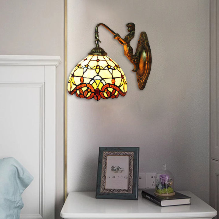 Applique murale traditionnelle Tiffany en verre de fer avec base de sirène demi-globe 1 lumière pour chambre à coucher 