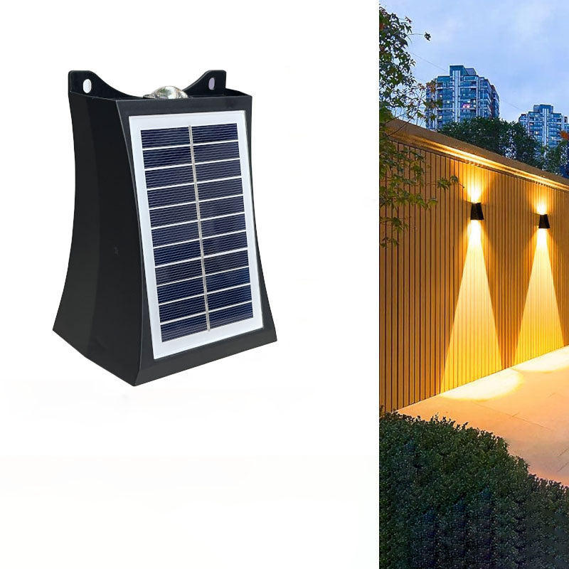 مصباح جداري LED مقاوم للماء بالطاقة الشمسية بتصميم بسيط حديث مصنوع من ABS وPMMA للمساحات الخارجية مثل الفناء 