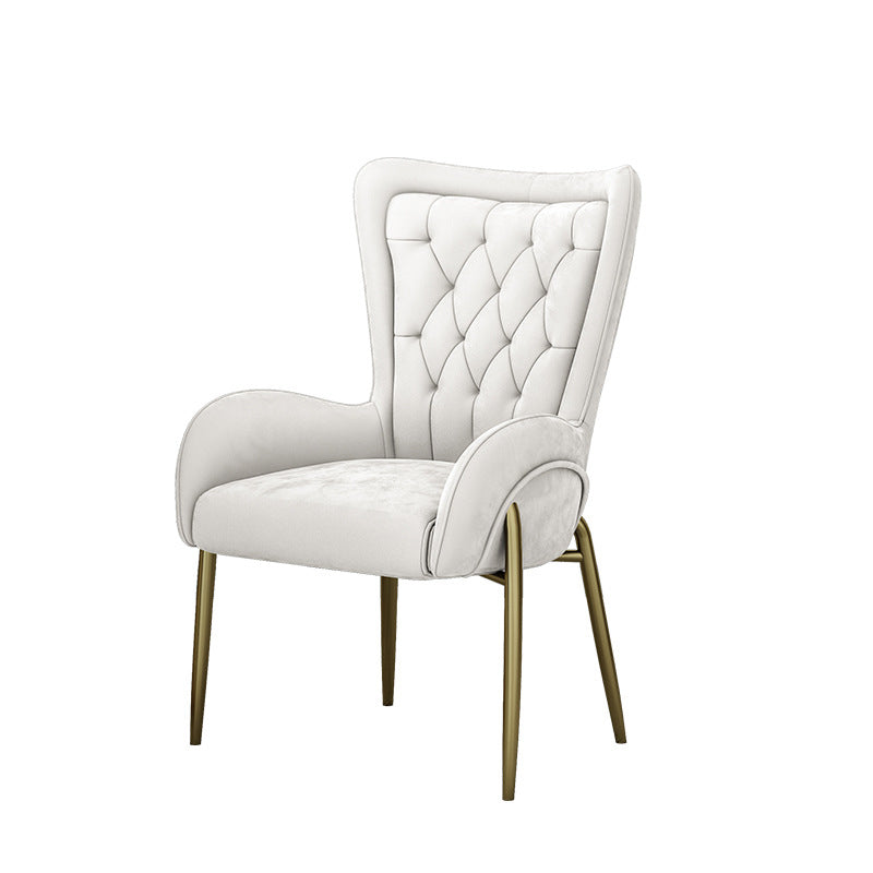 Moderna silla de comedor de lujo cuadrada curva de PU cuero terciopelo hierro con respaldo y brazo para comedor 