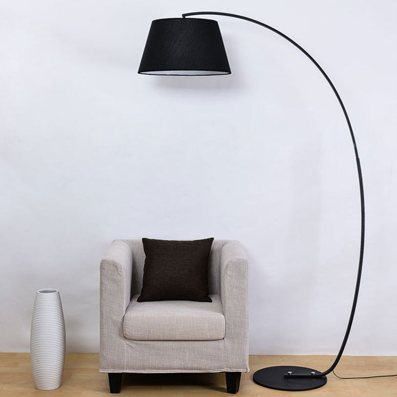Lámpara de pie moderna de lujo ligero de hierro forjado con cilindro curvado de 1 luz 
