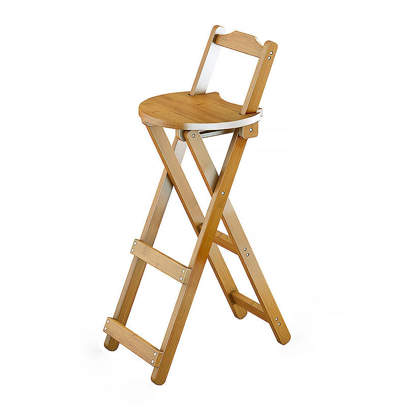 Simplicidad contemporánea Taburete de bar plegable con patas en forma de X de bambú Respaldo bajo Reposapiés para comedor 