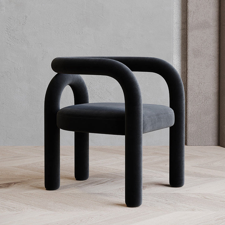 Chaise contemporaine en velours scandinave incurvé avec dossier en acier au carbone pour salon 